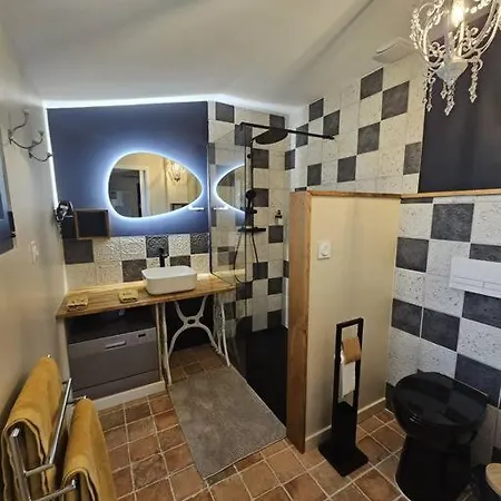 Holiday home Helena, Independante Du De L'archerie *